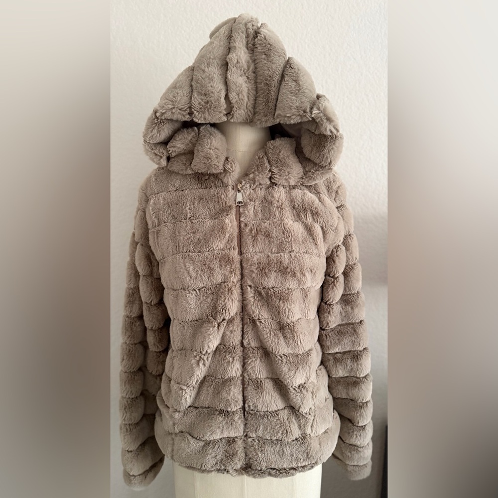 Plush Faux Fur Hooded Jacket in Taupe